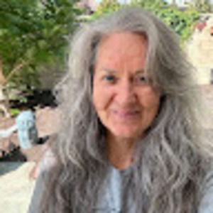 Meet your Posher, Suzanne